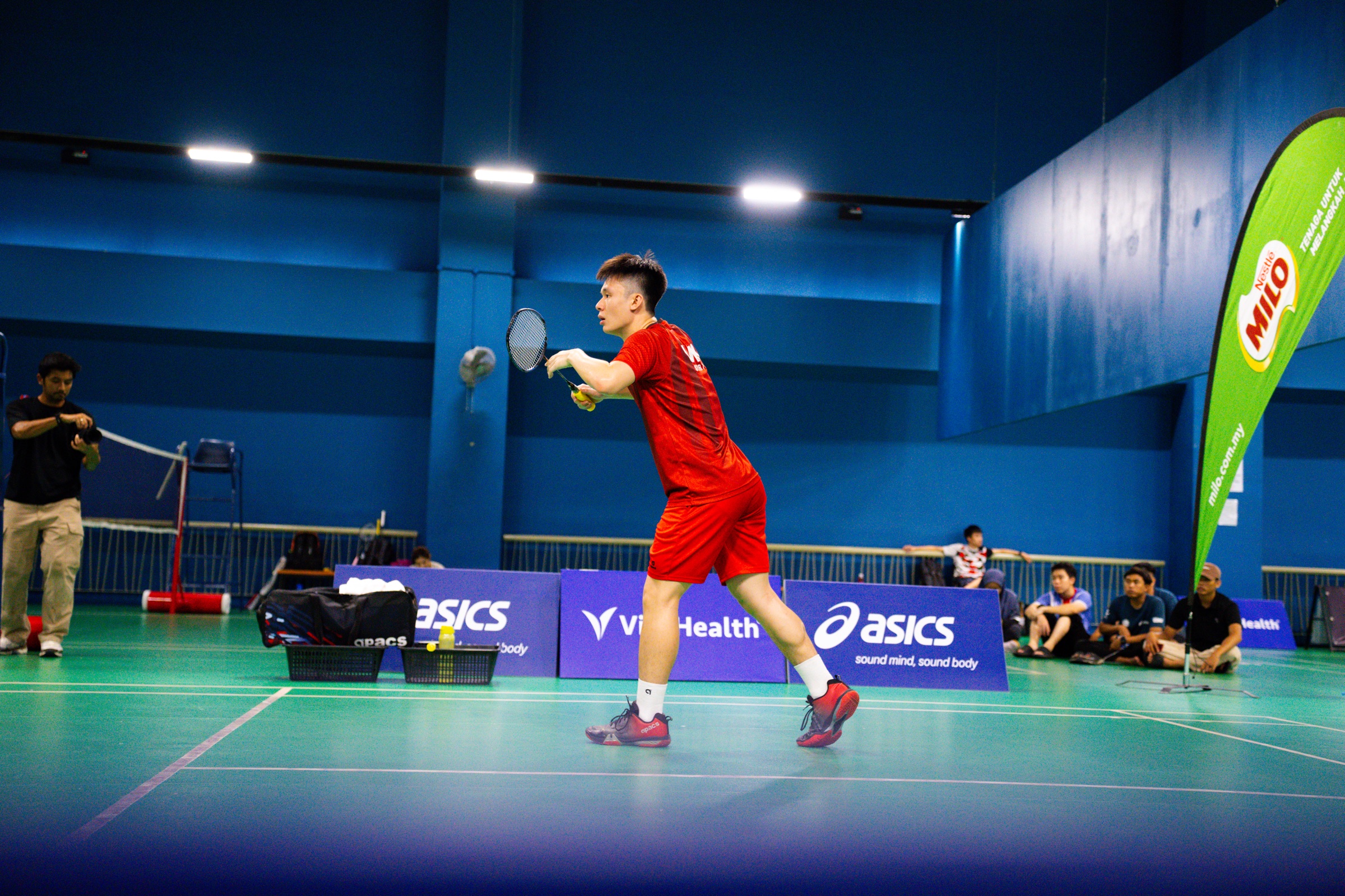 Sean Ngu preparing for the next shot on court