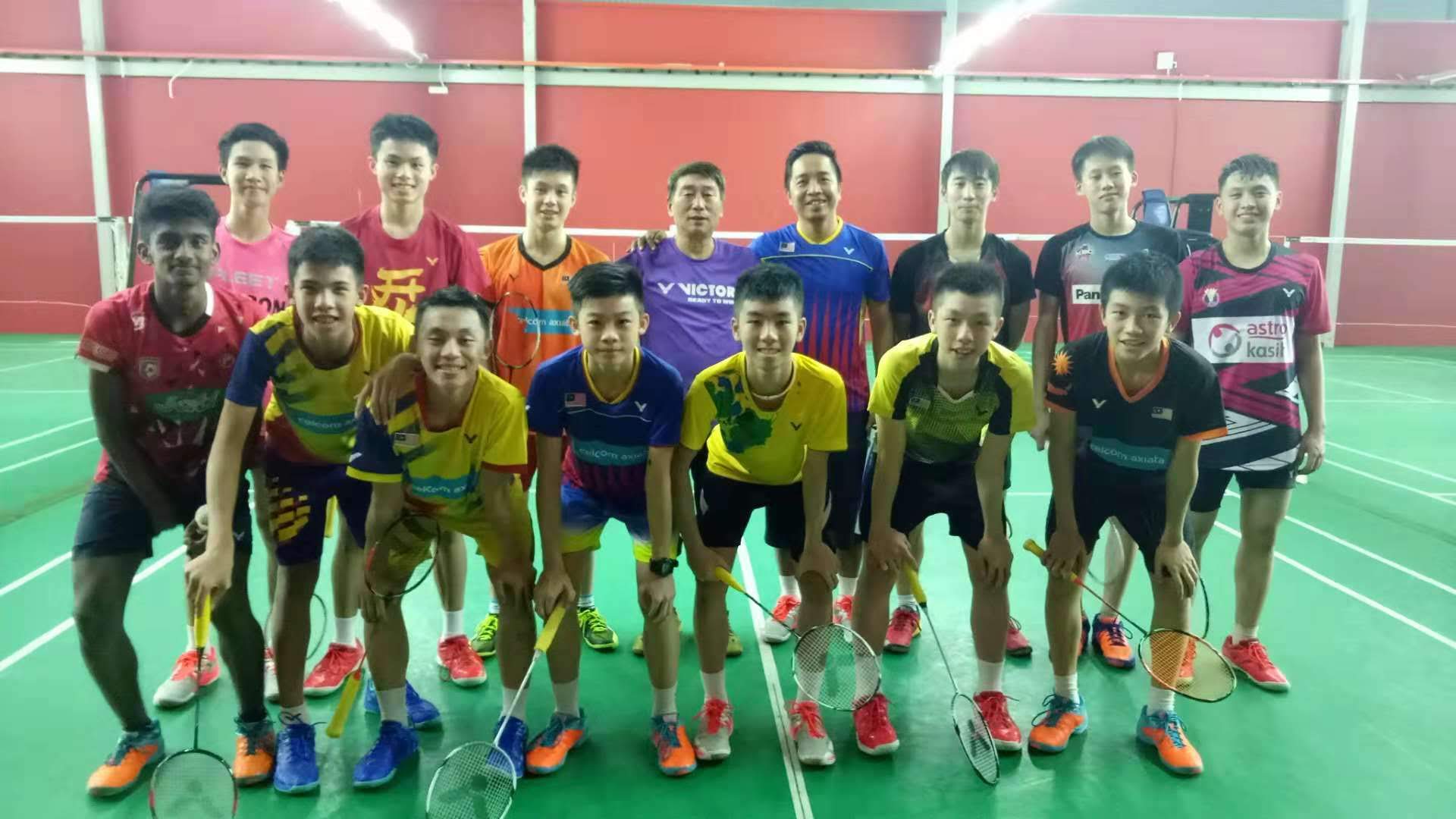 Sean Ngu with players during national pathway training in Bukit Jalil